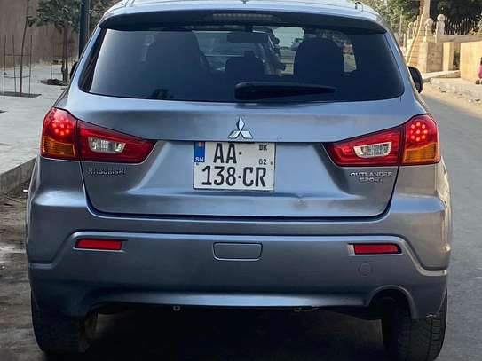 Mitsubishi Rvr image 1