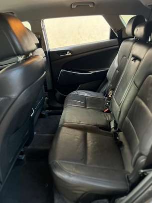 Hyundai Tucson Limited 1.6 image 8