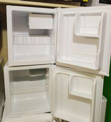 Frigo mini bar avec chambre froide A+ 50l image 3