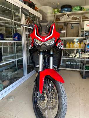 A vendre Honda  afica twin 2023 image 5