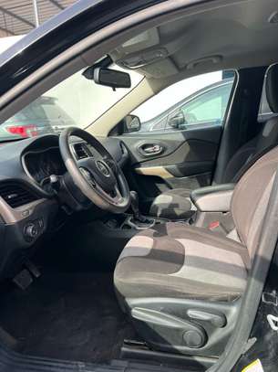 Jeep image 6