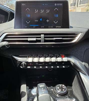 Peugeot 5008 image 9
