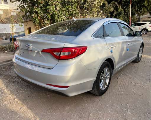 Hyundai image 5