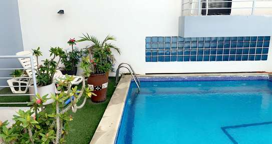 Appartement meublé avec jardin et piscine au Virage image 2
