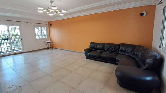 Appartement F4 à louer à Mermoz image 10