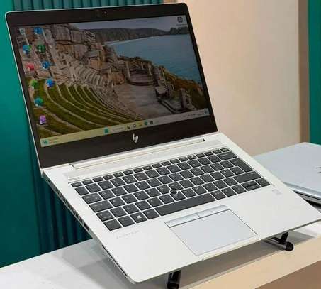 HP EliteBook 735 G6 image 1