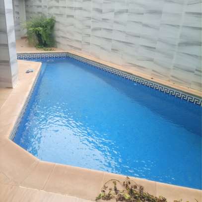 Grande villa R+1 à louer à Sotrac Mermoz image 3