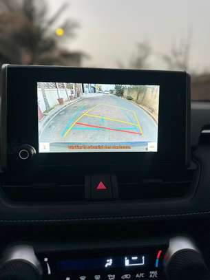 Toyota rav 4 2023 image 3