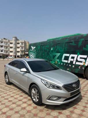Hyundai sonata image 3