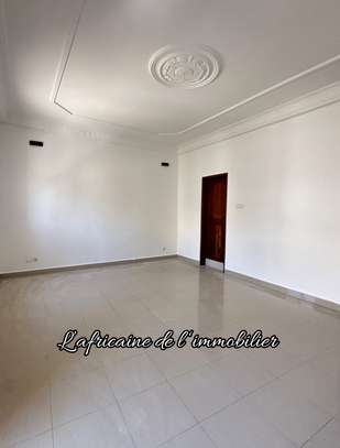 Appartement F4 à louer – Ouest Foire image 7