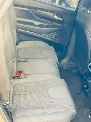 HYUNDAI SANTA FE 2019 image 9