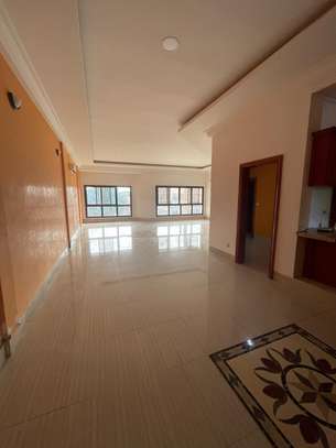 APPARTEMENT  CHAMBRE SALON A NGAPAROU image 7