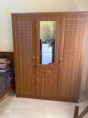 Armoire 3 portes image 4