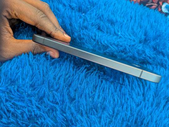 GOOGLE PIXEL 9A image 6