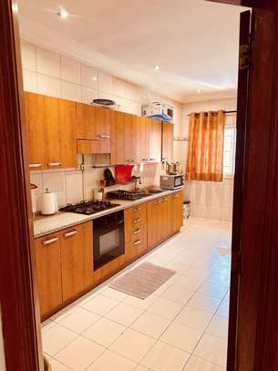 APPARTEMENT F3 AVEC PISCINE À LOUER – ALMADIES image 1