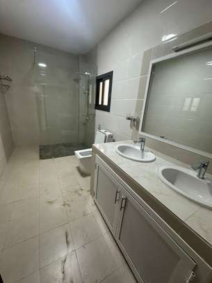 APPARTEMENT À LOUER – ALMADIES, ZONE DE RECASEMENT image 8