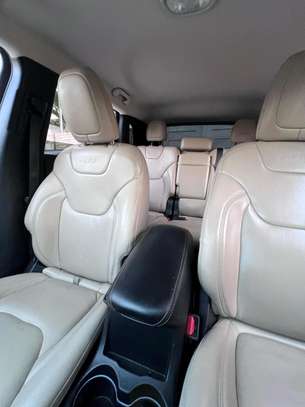 Jeep image 10