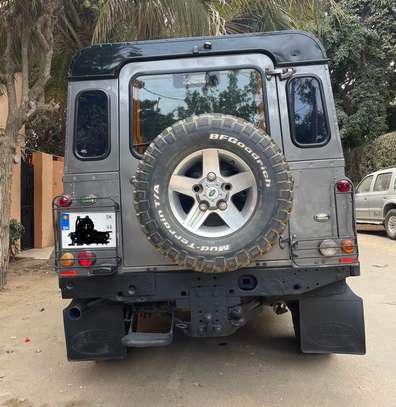 Land Rover Defender 110 Station Wagon 2010 image 8