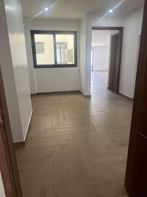 Appartement F4 neuf à louer au Point E image 3