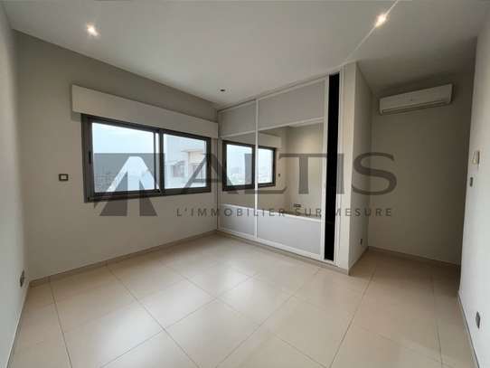 Appartement F4 à louer à Mermoz image 9