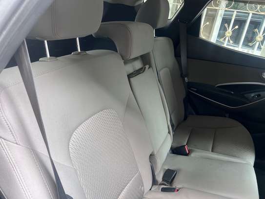 Hyundai Santa Fe image 4