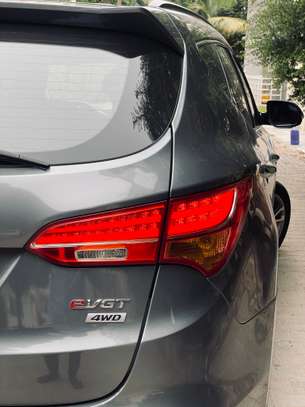 Hyundai Santafe 2015 7 Places image 7