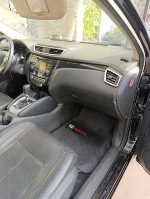 Nissan QashQai 2016 image 9