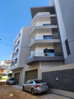 Bel appartement F4 à louer aux Mamelles image 1