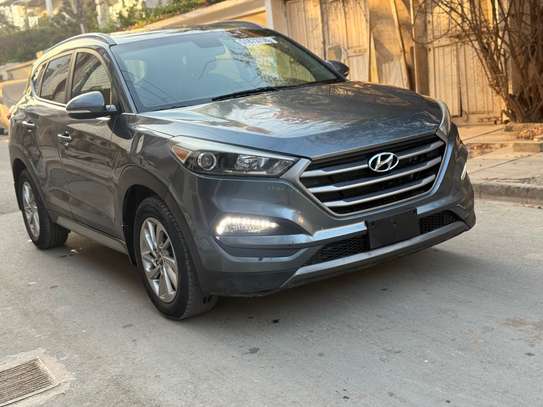 Hyundai Tucson 2.0 image 8