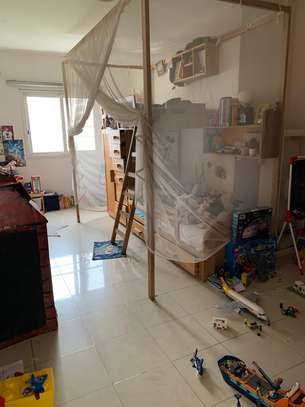 Appartement triples à louer à côté Pullman image 10