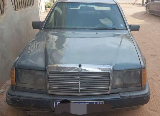 Mercedes 200D image 1