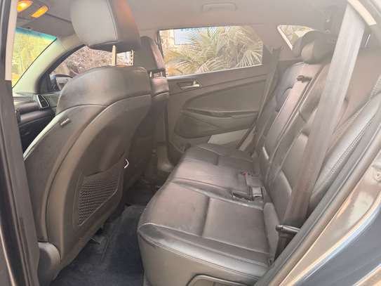 Hyundai Tucson diesel image 4