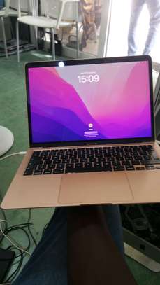 Mac book AIR 2020 image 2