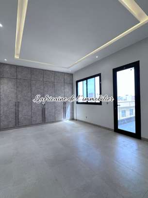 Appartement Duplex F4 à louer – Mermoz image 5