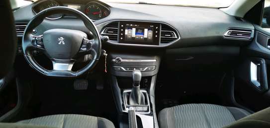 Peugeot 308 Automatique Diesel image 6