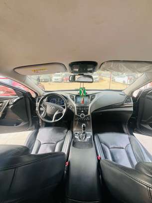 HYUNDAI GRANDEUR image 2