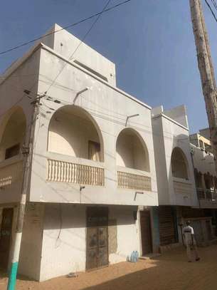 Villa R+2 150 m2  titre foncier individuel image 7