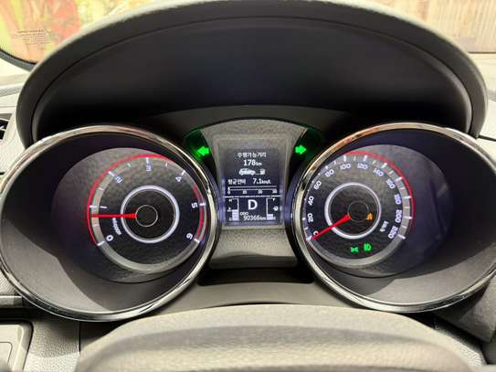 Kia tivoli image 8
