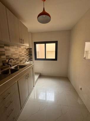 Appartement Grand Standing F3 à Louer à la Cite Biagui image 12