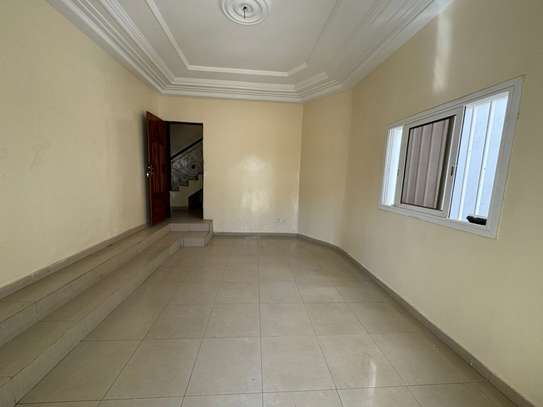 Villa à louer aux Almadies image 1