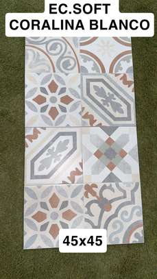 AT.CLASSIC Mix carrelage 45x45 noir et blanc design image 2