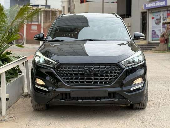HYUNDAI TUCSON image 4