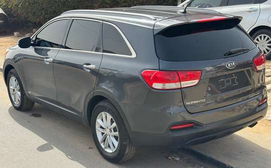 Kia Sorento 2016, LX version 4x4 image 5