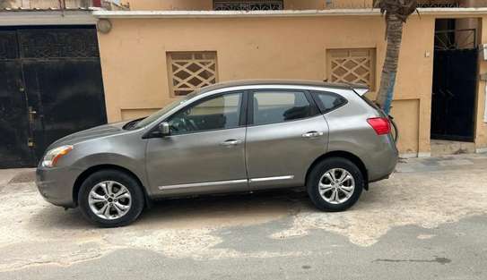 Nissan Rogue image 2