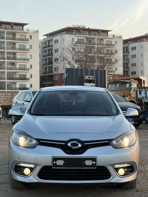 Renault SM3  2016 image 2