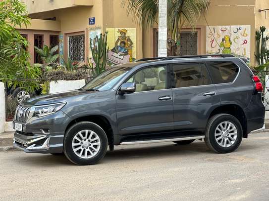 Toyota Land cruiser prado vx image 4