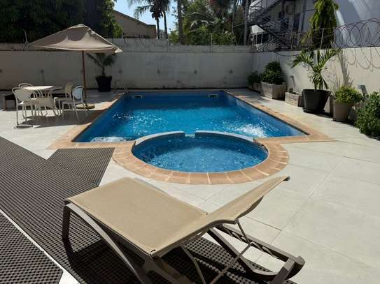 Magnifique Villa R+2 à louer aux Almadies image 5