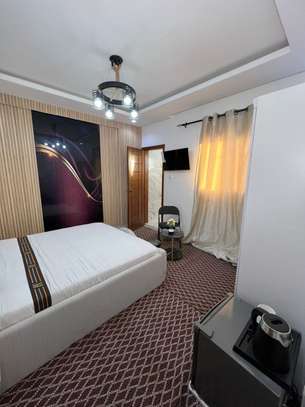 Belle et spacieuse chambre au Point E image 5