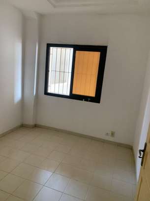 Immeuble R+8 à vendre - cité Keur Gorgui image 6