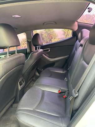 Hyundai avante image 4